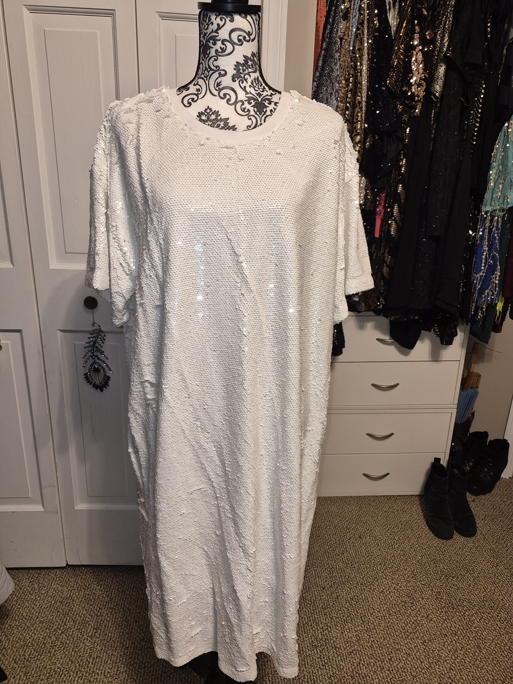 NWT Eloquii White Sequin Short-Sleeve Shift Dress
